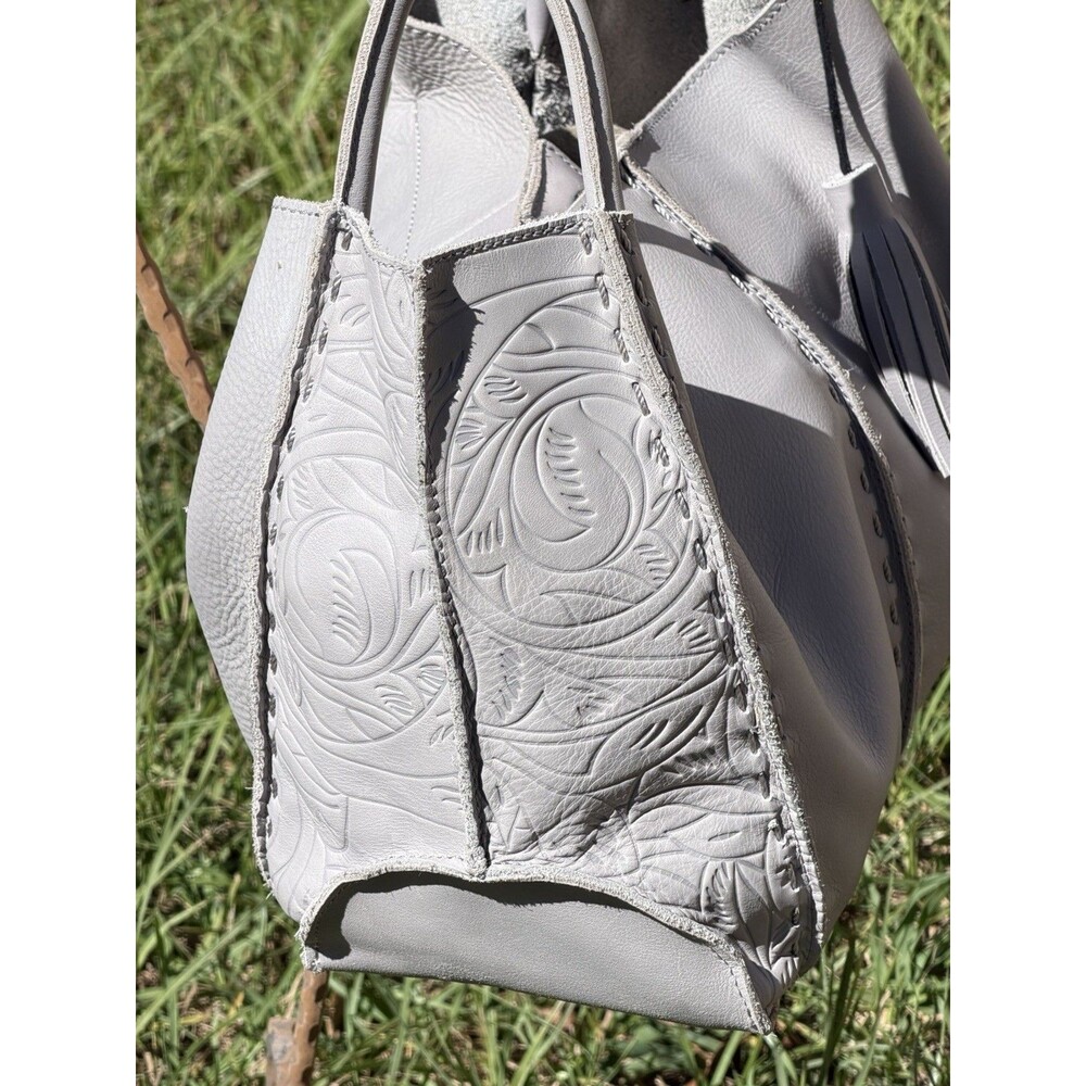 The Sak Los Feliz Medium Leather Shoulder Bag Gray Tooled Floral Tassel Boho - Picture 16 of 16
